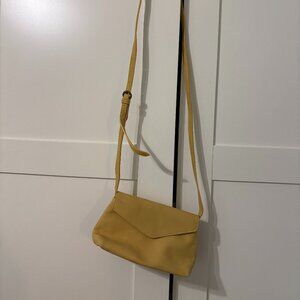 Small yellow suede Universal Thread cross-body purse